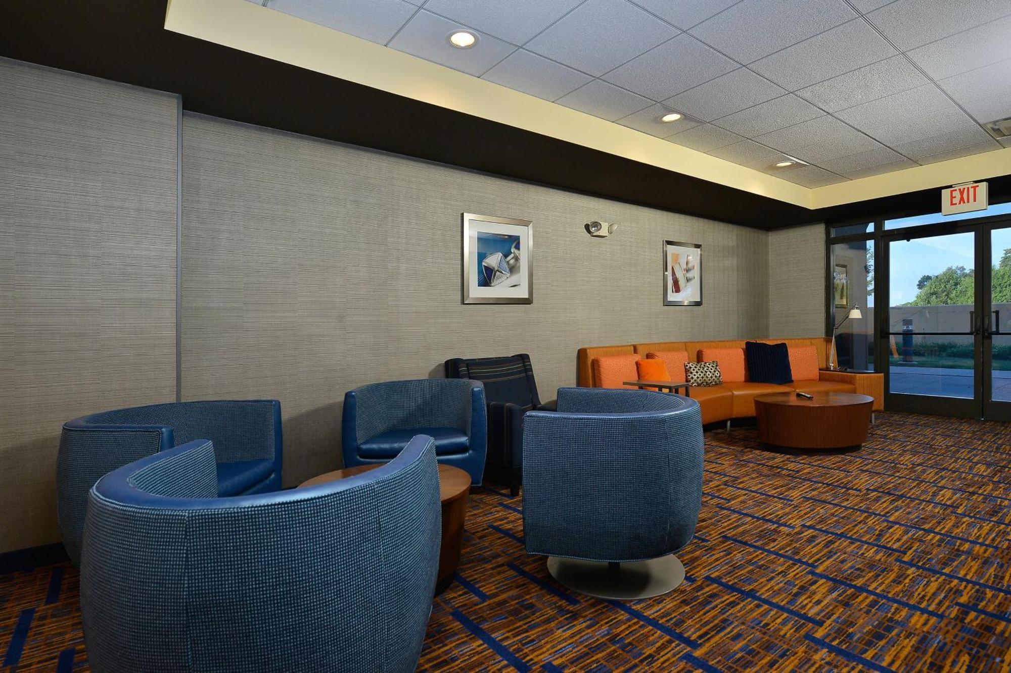 Courtyard By Marriott Bentonville Exteriér fotografie